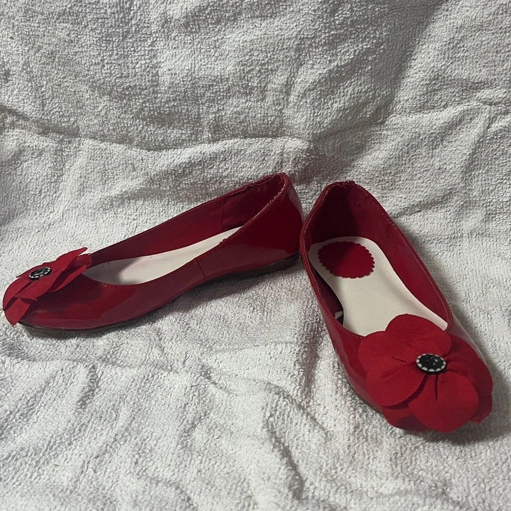 Janie and Jack girls Red patent leather Shoes with Flower Accent in size 1